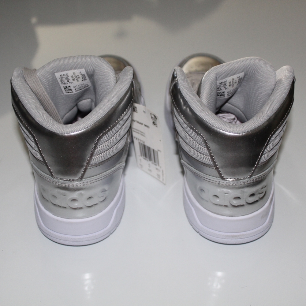 ✨🆕✨ NWOB ADIDAS Entrap Mid Silver Metallic - Picture 16 of 16